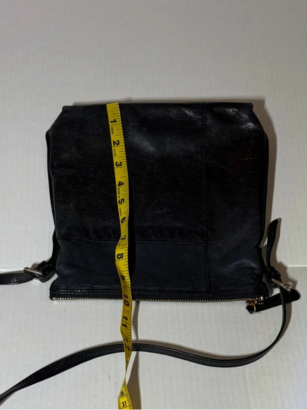 HOBO INTERNATIONAL Leather Crossbody Bag
